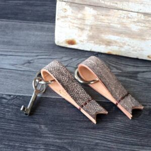 mateennahkainen-avaimenpera-tinas-design-house.